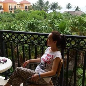 Meet your Posher, Lina